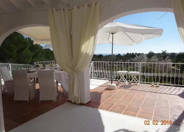 Casa Blanca 3*
