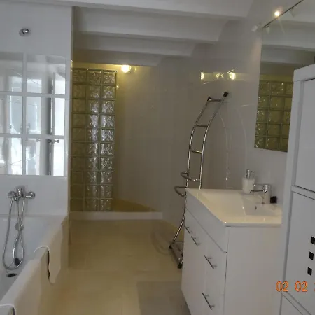 Casa Blanca 3*