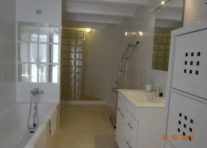 Casa Blanca 3*